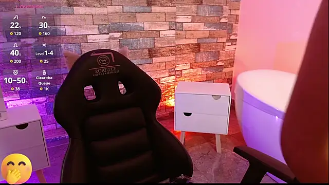 LIHIAN TAY online show from 10/04/25, 12:03