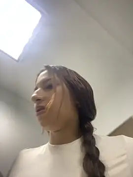 Melody smiith  online show from 10/04/25, 11:52