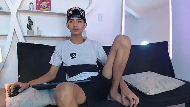 PRETTY SEX1 online show from 10/20/25, 01:22