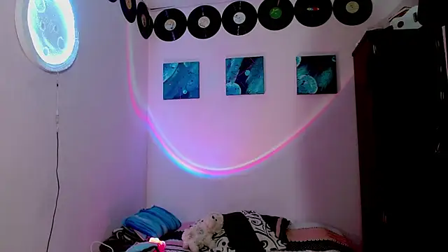 meghan devil  online show from 11/13/25, 11:25