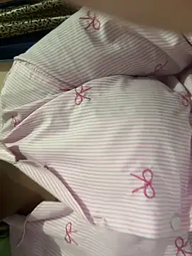 sexyriya     online show from 10/25/25, 07:05