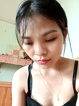 Snapshot of Ocnguyety chatting on 10/09/25, 01:47 Ocnguyety online show from 10/09/25, 01:47