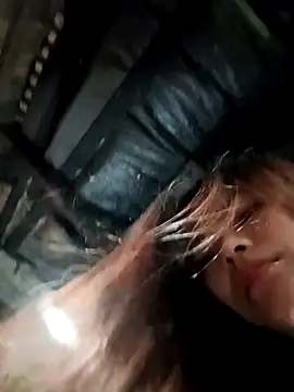 Snapshot of Ocnguyety chatting on 10/12/25, 12:42 Ocnguyety online show from 10/12/25, 12:42