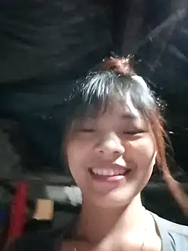 Snapshot of Ocnguyety chatting on 10/12/25, 01:21 Ocnguyety online show from 10/12/25, 01:21