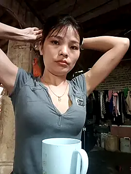 Snapshot of Ocnguyety chatting on 10/21/25, 01:50 Ocnguyety online show from 10/21/25, 01:50