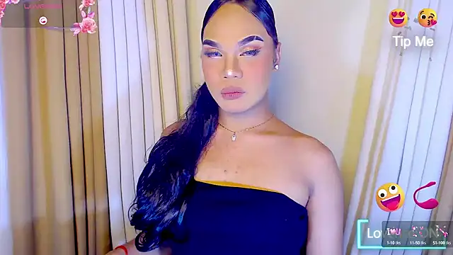 Snapshot of Dream_Mistress chatting on 10/15/25, 07:52 Dream Mistress online show from 10/15/25, 07:52