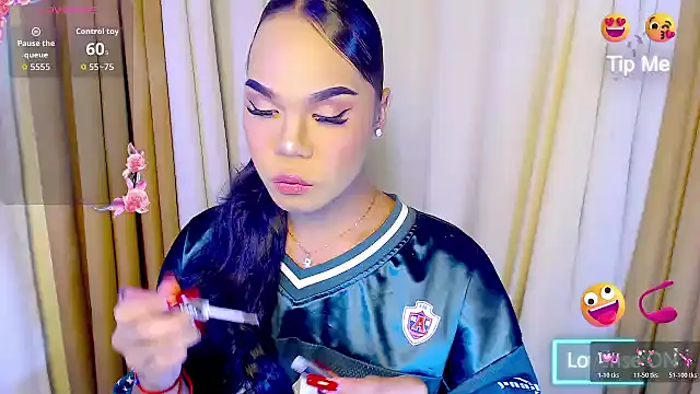 Snapshot of Dream_Mistress chatting on 10/27/25, 09:35 Dream Mistress online show from 10/27/25, 09:35