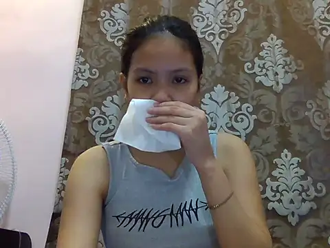 Snapshot of sweetcherry23 chatting on 10/08/25, 08:01 sweetcherry23 online show from 10/08/25, 08:01