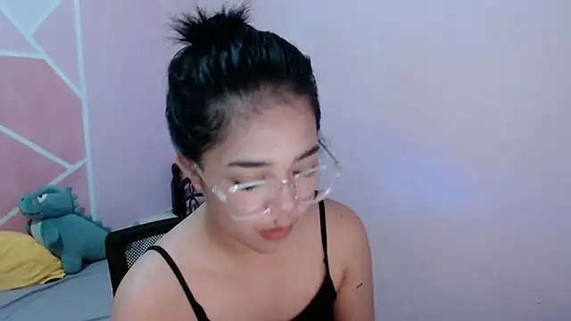 Snapshot of aaliyah_walker chatting on 11/20/25, 12:05 aaliyah walker online show from 11/20/25, 12:05