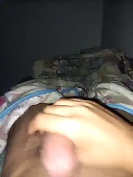 Snapshot of amin20cm chatting on 10/29/25, 10:33 amin20cm online show from 10/29/25, 10:33