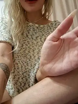 KateMonroe online show from 10/13/25, 09:15