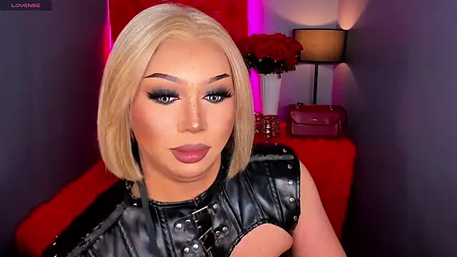 Snapshot of Madisonwill chatting on 10/24/25, 08:11 Madisonwill online show from 10/24/25, 08:11