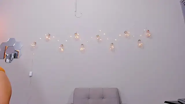 Snapshot of alianim chatting on 10/17/25, 07:16 alianim online show from 10/17/25, 07:16