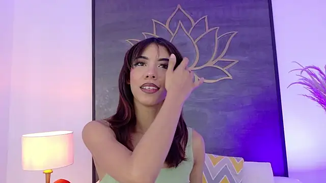 BellaHarper1 online show from 11/09/25, 08:18