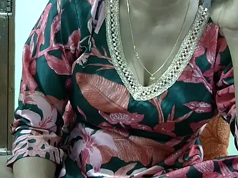 CHAMELI4747 online show from 10/06/25, 08:12