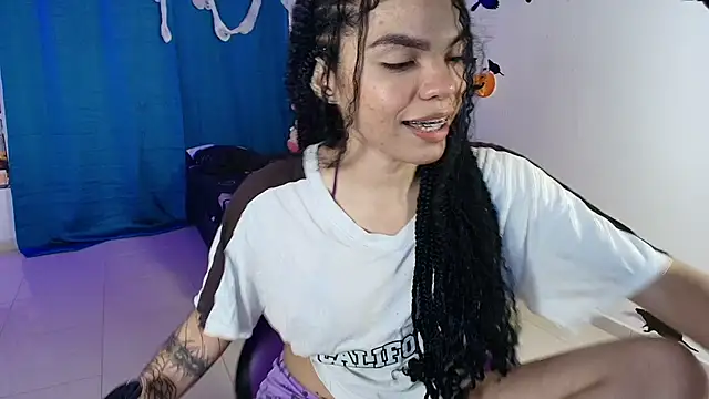 Snapshot of kitty_aikooo chatting on 11/01/25, 06:48 kitty aikooo online show from 11/01/25, 06:48