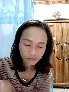 Sexy-loveass20 online show from 11/11/25, 03:12