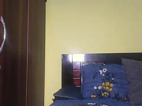 Snapshot of mickle_james chatting on 11/01/25, 06:32 mickle james online show from 11/01/25, 06:32