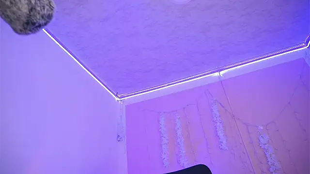 Violet moon24 online show from 11/12/25, 10:09