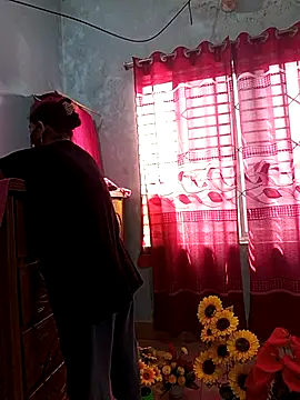 Snapshot of Cute_Faria chatting on 11/11/25, 04:34 Cute Faria online show from 11/11/25, 04:34