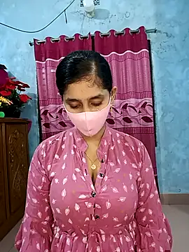 Snapshot of Cute_Faria chatting on 11/12/25, 04:18 Cute Faria online show from 11/12/25, 04:18