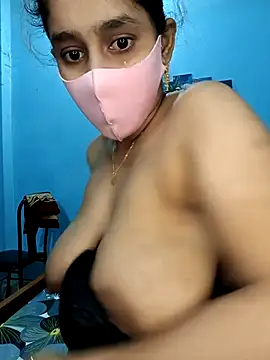 Snapshot of Cute_Faria chatting on 11/14/25, 01:32 Cute Faria online show from 11/14/25, 01:32