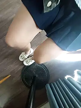 meomeocute online show from 10/15/25, 04:45