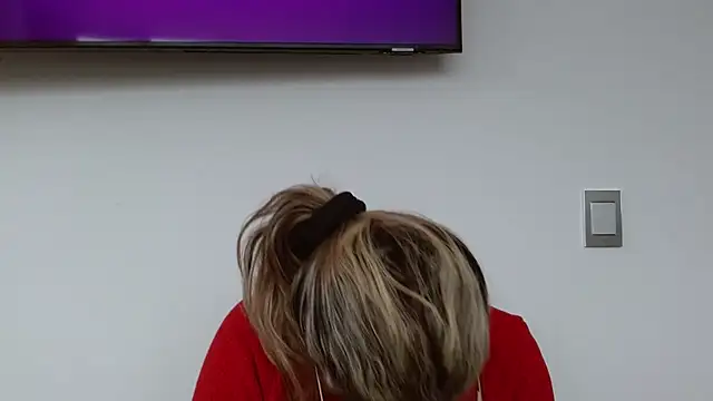 Snapshot of linda-mature43 chatting on 10/08/25, 11:52 linda-mature43 online show from 10/08/25, 11:52