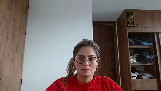 Snapshot of linda-mature43 chatting on 11/04/25, 07:13 linda-mature43 online show from 11/04/25, 07:13