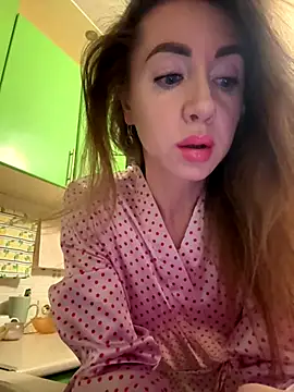 Snapshot of MarinaDiva11_74 chatting on 09/12/25, 08:20 MarinaDiva11 74 online show from 09/12/25, 08:20