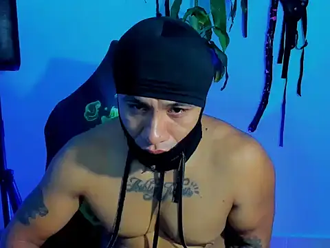 Snapshot of zeus_7777 chatting on 10/22/25, 08:03 zeus 7777 online show from 10/22/25, 08:03