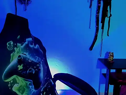 Snapshot of zeus_7777 chatting on 11/03/25, 06:58 zeus 7777 online show from 11/03/25, 06:58