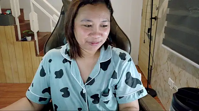Snapshot of sweet-candy07 chatting on 09/21/25, 08:21 sweet-candy07 online show from 09/21/25, 08:21