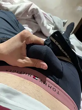 Snapshot of elcalabacin chatting on 10/19/25, 08:42 elcalabacin online show from 10/19/25, 08:42