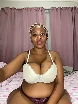 Snapshot of CurvyGod01 chatting on 10/21/25, 06:08 CurvyGod01 online show from 10/21/25, 06:08