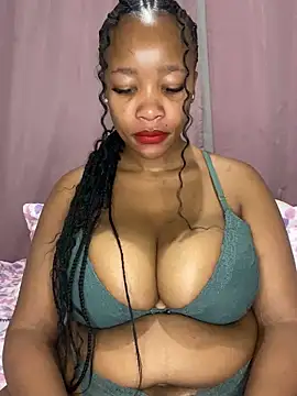 Snapshot of CurvyGod01 chatting on 10/23/25, 04:39 CurvyGod01 online show from 10/23/25, 04:39