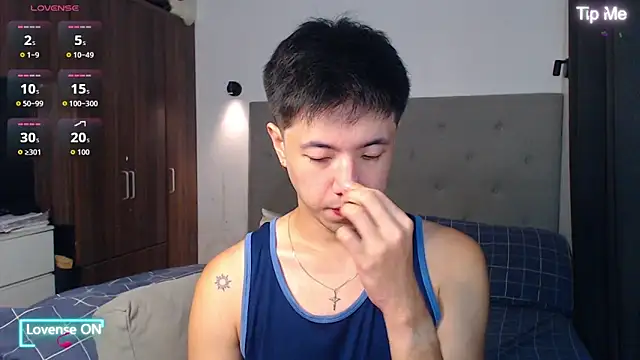 Addictiveboi online show from 11/19/25, 02:55