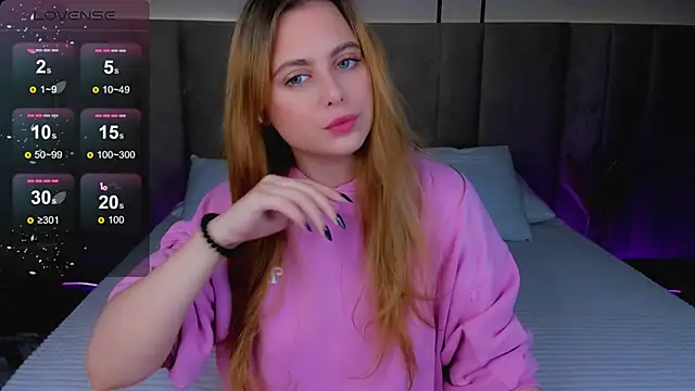 Snapshot of Alice_Wander chatting on 09/13/25, 02:11 Alice Wander online show from 09/13/25, 02:11