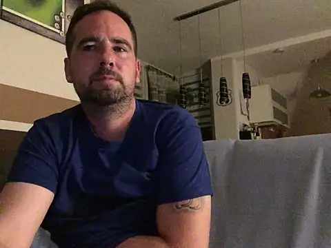 Snapshot of neoslave951 chatting on 09/20/25, 09:27 neoslave951 online show from 09/20/25, 09:27