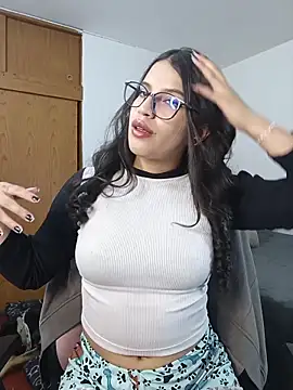 asumi 18 online show from 11/20/25, 01:06