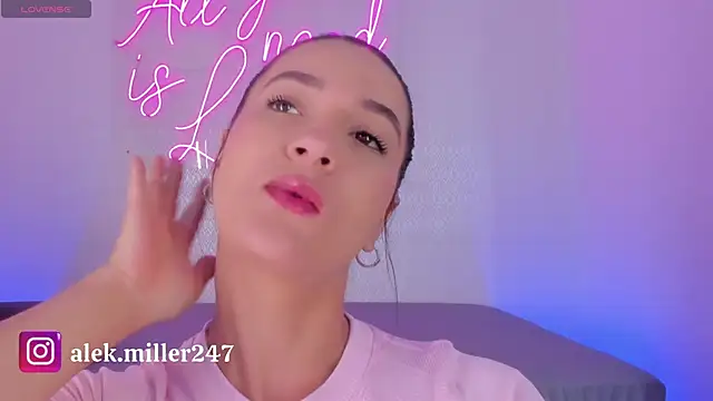 aleksandramiller  online show from 09/15/25, 12:38