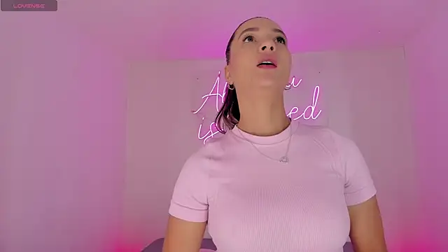 aleksandramiller  online show from 09/25/25, 12:42