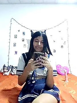 Snapshot of hanna_ross27 chatting on 09/09/25, 10:20 hanna ross27 online show from 09/09/25, 10:20