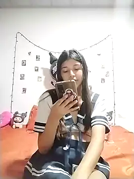 Snapshot of hanna_ross27 chatting on 09/24/25, 05:33 hanna ross27 online show from 09/24/25, 05:33