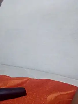 Snapshot of hanna_ross27 chatting on 10/16/25, 05:08 hanna ross27 online show from 10/16/25, 05:08