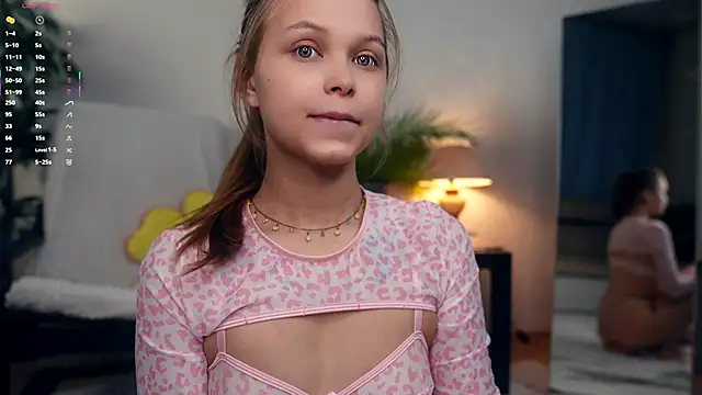 OdellaGillingham online show from 10/06/25, 07:22