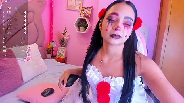 EmmaAnturin online show from 10/30/25, 10:54