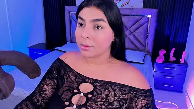 Snapshot of Hannasscott chatting on 11/04/25, 12:04 Hannasscott online show from 11/04/25, 12:04