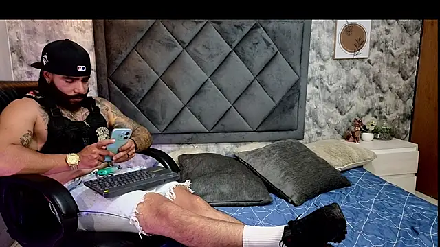 Apolo rousse1 online show from 10/08/25, 08:50