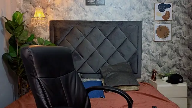 Apolo rousse1 online show from 11/14/25, 09:24